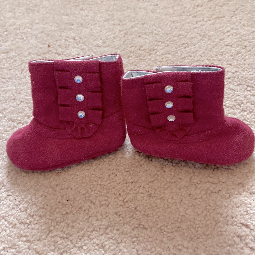 Maroon boots with rhinestones